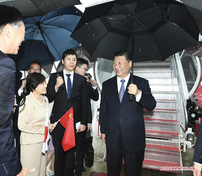 Си Цзиньпин прибыл в Осаку на саммит 