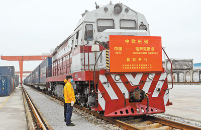 Грузовой поезд на маршруту Китай-Европа открылся из города Лючжоу в Казахстан