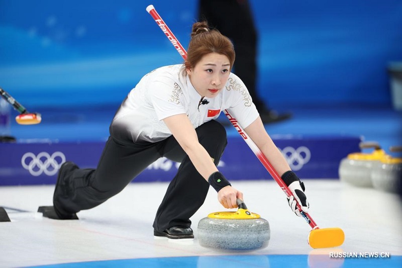 Женская сборная Китая победила Швецию в круговом турнире по керлингу на зимней Олимпиаде-2022