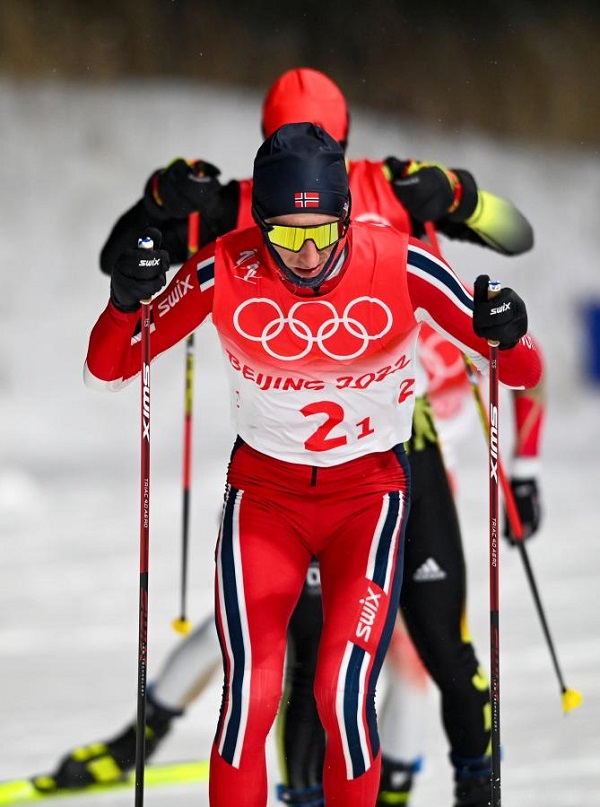 Норвегия завоевала золото в командных соревнованиях по лыжному двоеборью на зимних Олимпийских играх в Пекине