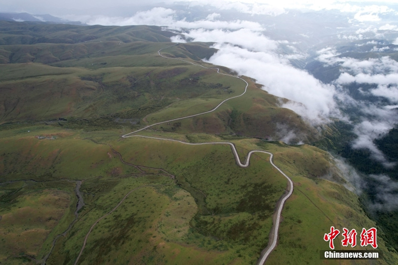 “Небесная дорога Шанлань” повысила уровень жизни пастухов в провинции Сычуань