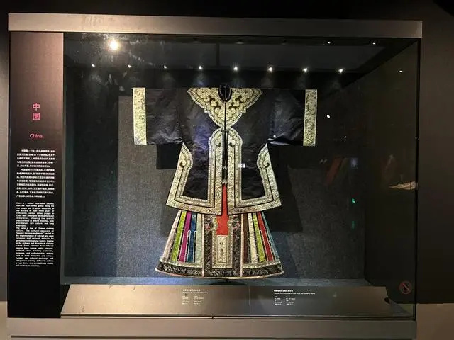 «Выставка азиатских костюмов» открылась в Ханчжоу