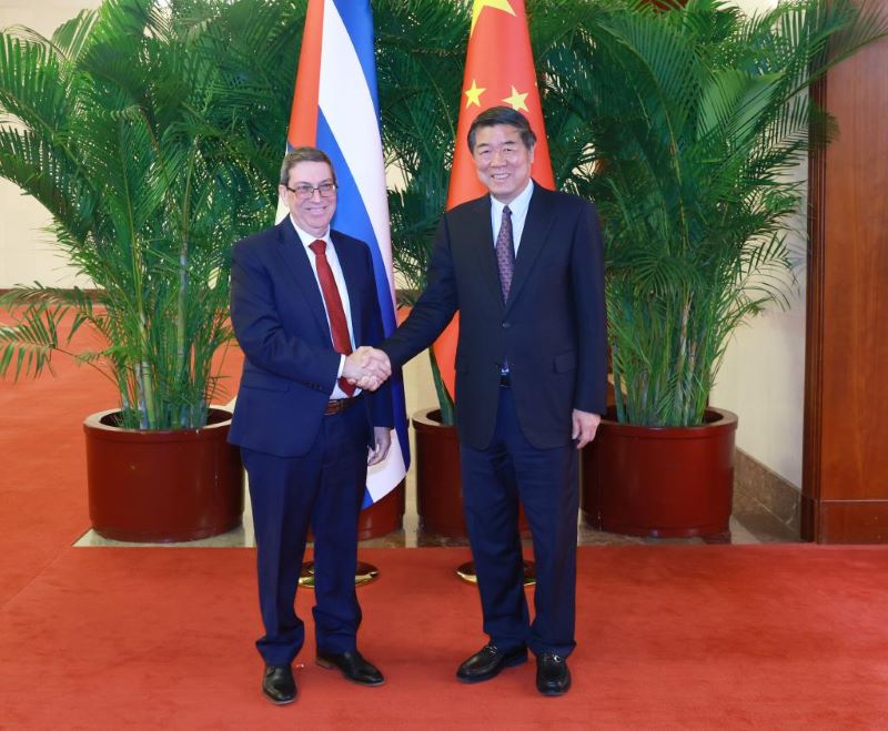 Вице-премьер Госсовета КНР встретился со спецпосланником президента Кубы