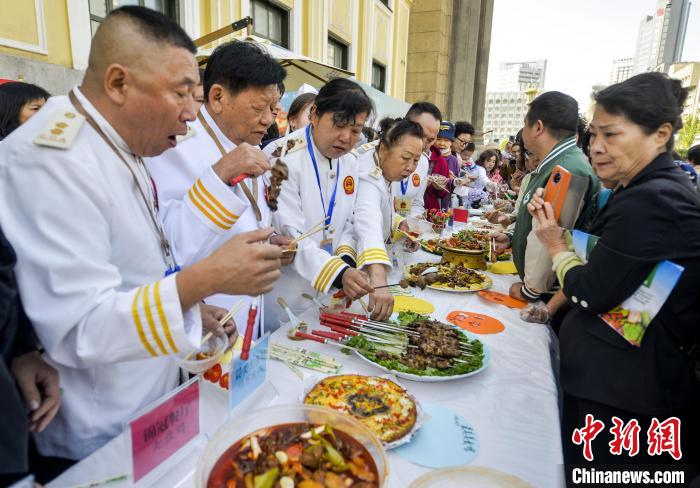 В Урумчи прошел кулинарный конкурс