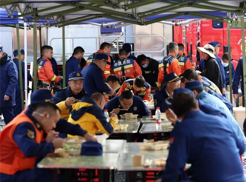 Спасатели в провинции Хунань провели высотные учения