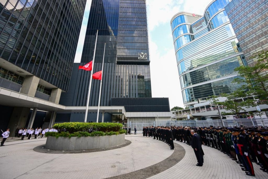 В Сянгане объявлен трехдневный траур по жертвам пожара в жилом комплексе