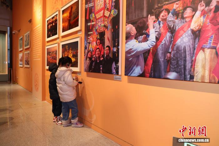 В Пекине открылась фотовыставка, посвященная празднованию китайского Нового года