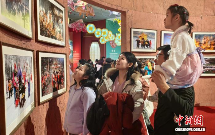 В Пекине открылась фотовыставка, посвященная празднованию китайского Нового года