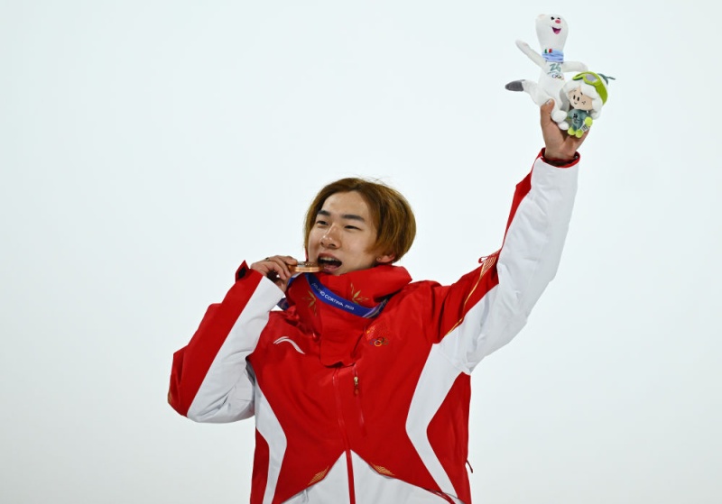 Сноубордист Су Имин завоевал первую медаль для сборной Китая на Олимпиаде в Милане