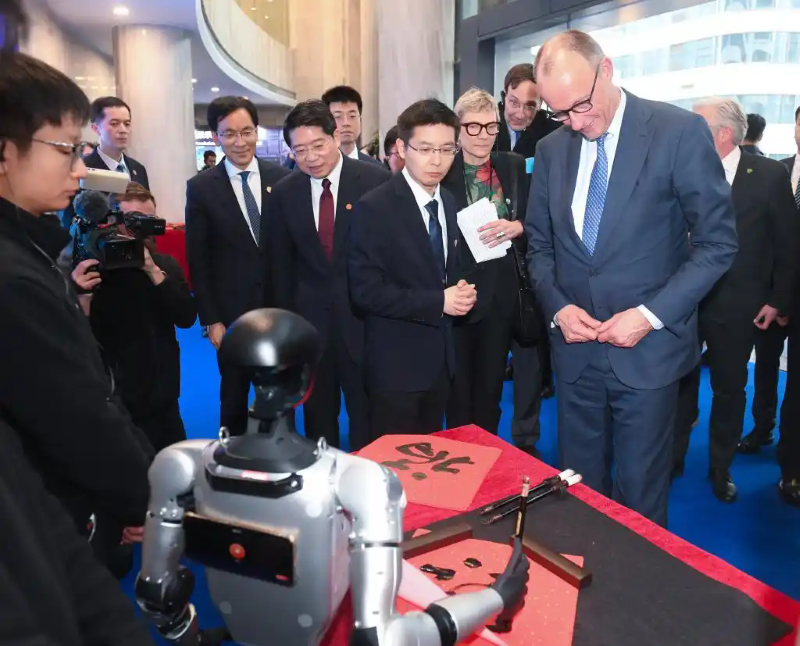 Канцлер Германии Ф. Мерц продвигает двустороннее сотрудничество, посещая предприятия Китая