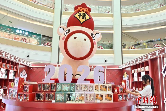 В Дунгуане модные игрушки к году Лошади на пике спроса