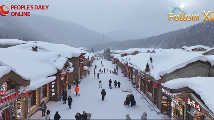 На Северо-Востоке Китая активно развивается «экономика льда и снега»                    В последние несколько лет, с постоянным развитием индустрии льда и снега в различных регионах Китая начался «снежно-ледяной бум», в рамках которого лед и снег используются как средство для интеграции культуры и туризма. 