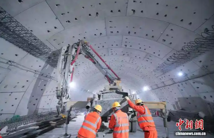 В Цзинане завершено строительство крупнейшего по диаметру подводного тоннеля в мире