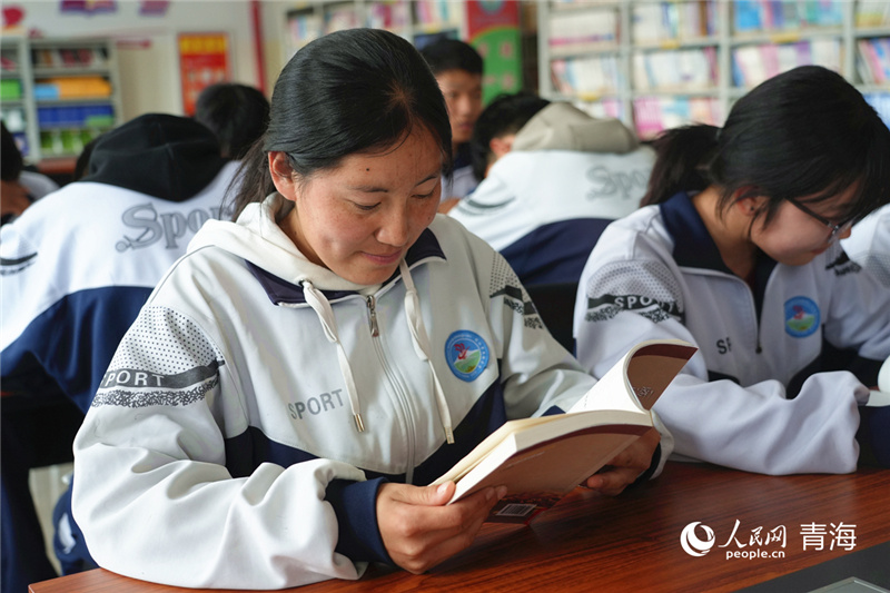 В Цинхае дисциплины, связанные с нематериальным культурным наследием, включают в школьную программу