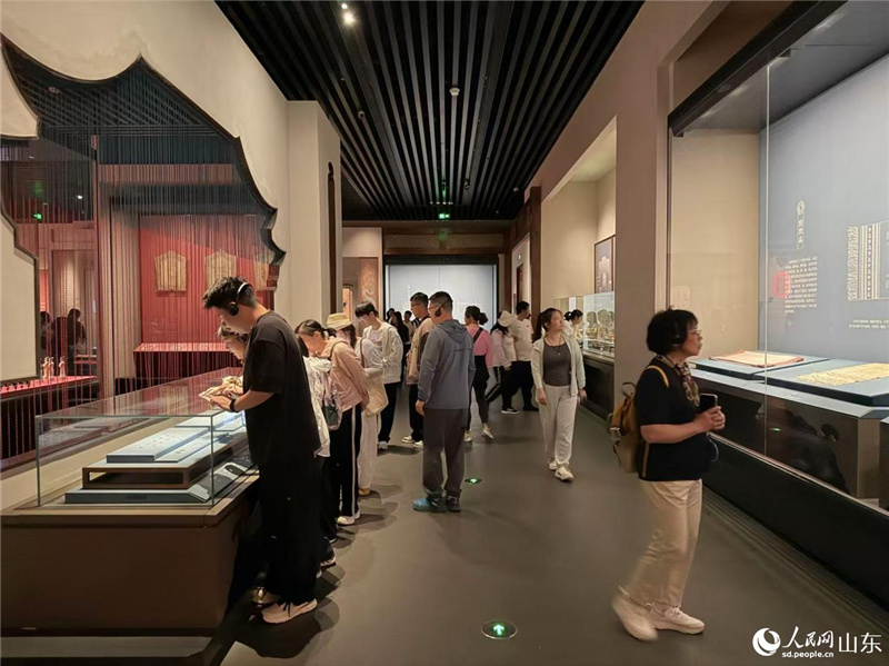 В музее провинции Шаньдун представлена выставка о культуре эпохи ранней Мин